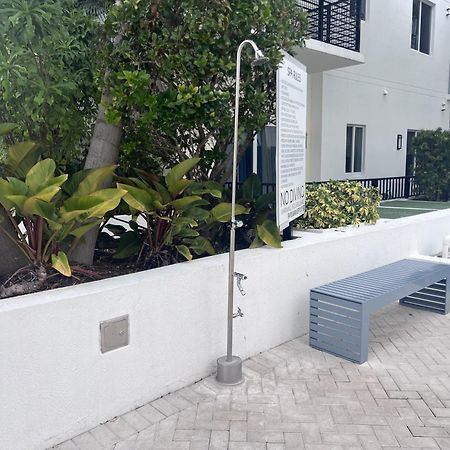 Master Bed Room In Calle Ocho Miami Exterior photo