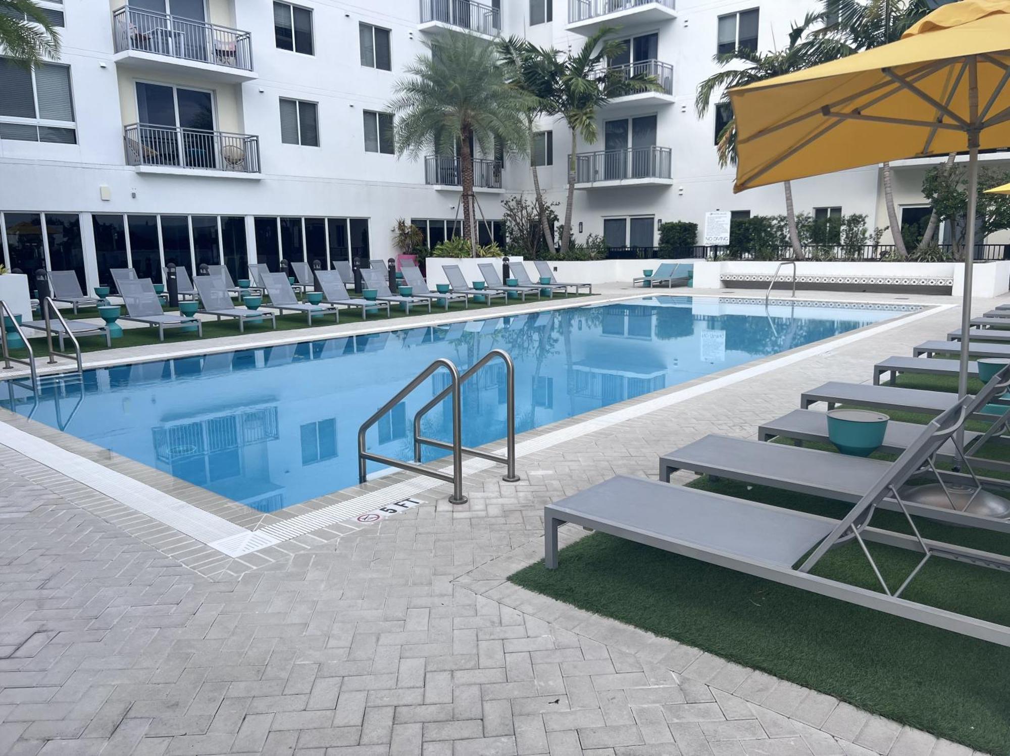 Master Bed Room In Calle Ocho Miami Exterior photo