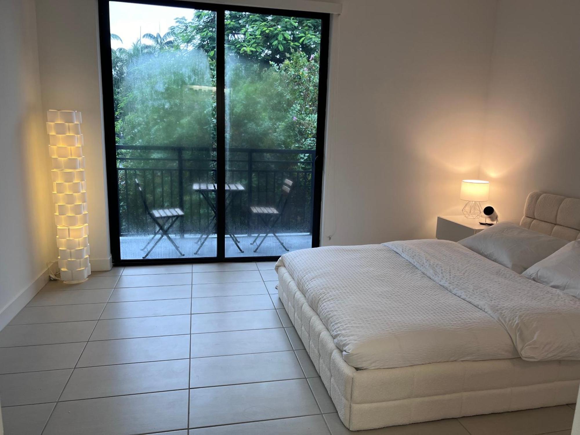 Master Bed Room In Calle Ocho Miami Exterior photo